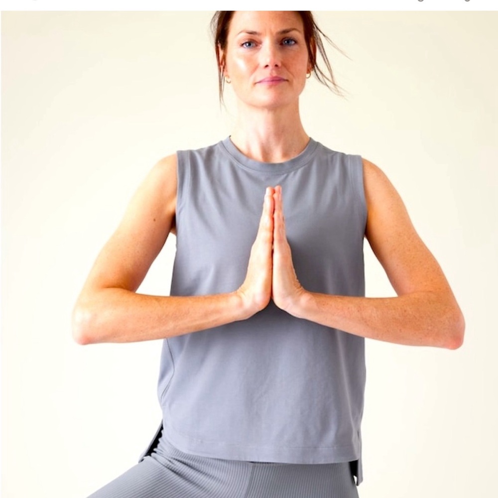 Athleta Effortless Tank in coastal blue size M